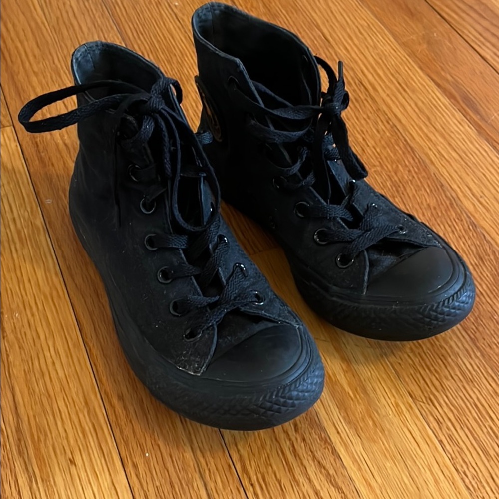 Converse Chuck Taylor All Star black high tops